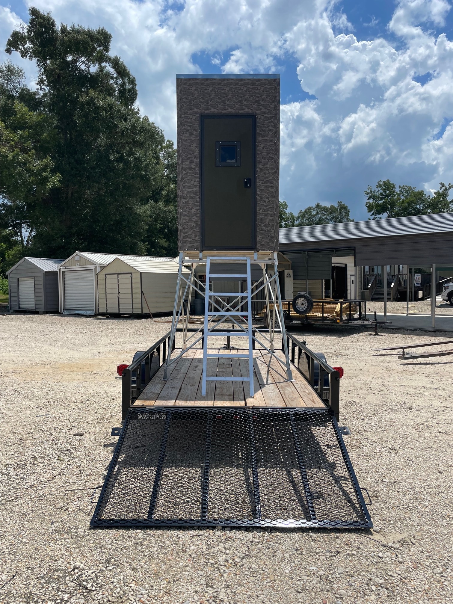 Deer blind on trailer side view – Delta Trailer Sales Carencro LA