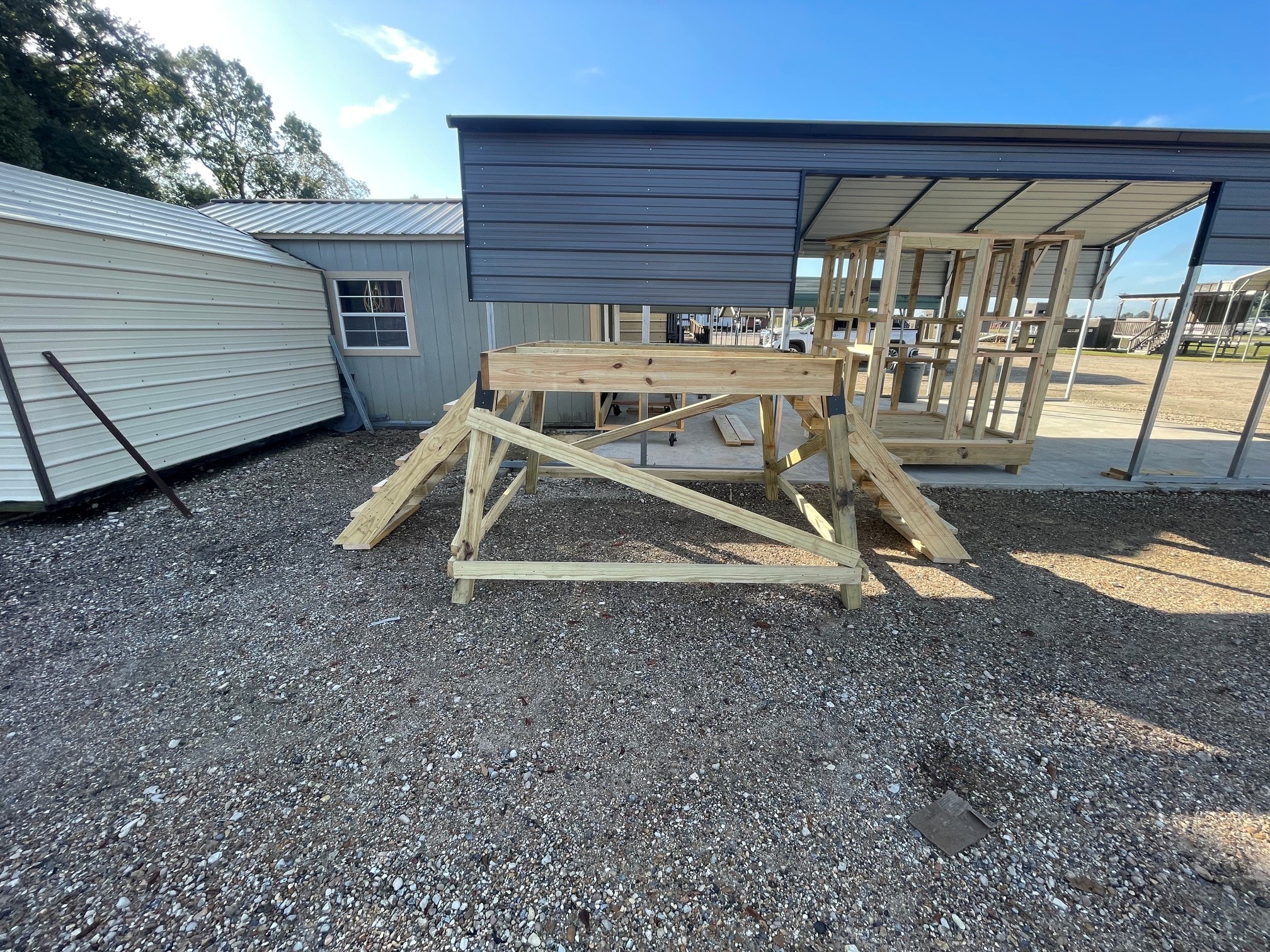 Wood deer stand tower with stairs – for sale near Lafayette Louisiana