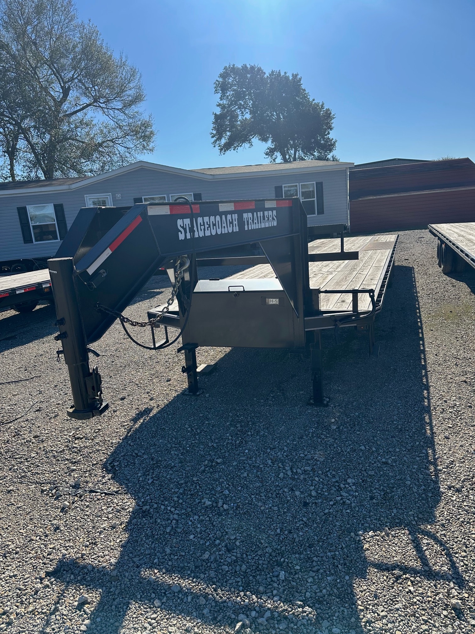 Davidson Stagecoach gooseneck float trailer